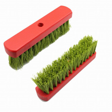 Brosse à bois avec cheveux en plastique